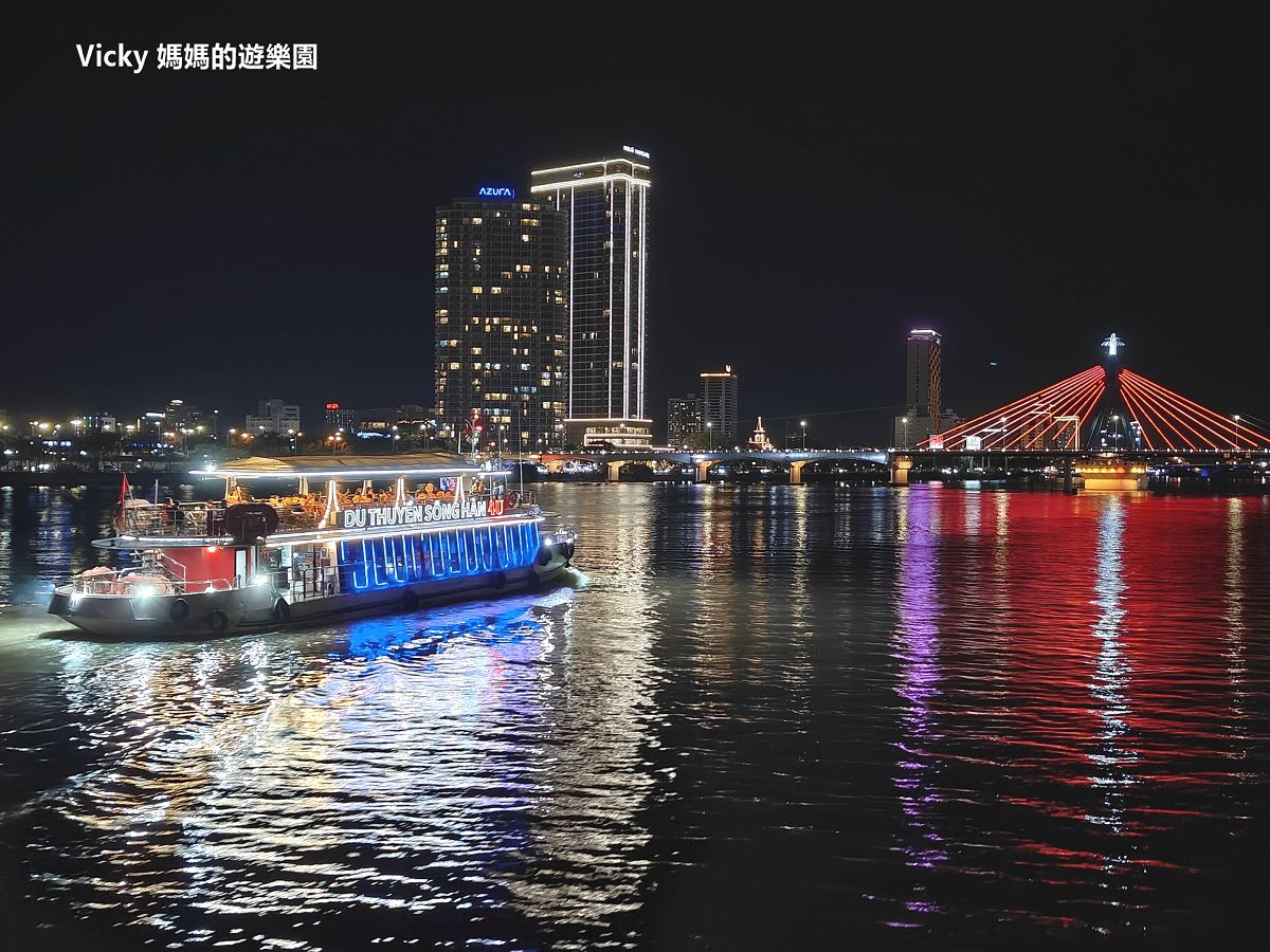 峴港景點︱夜遊韓江： 欣賞五彩繽紛橋樑和建築倒影，文內含遊船優惠票