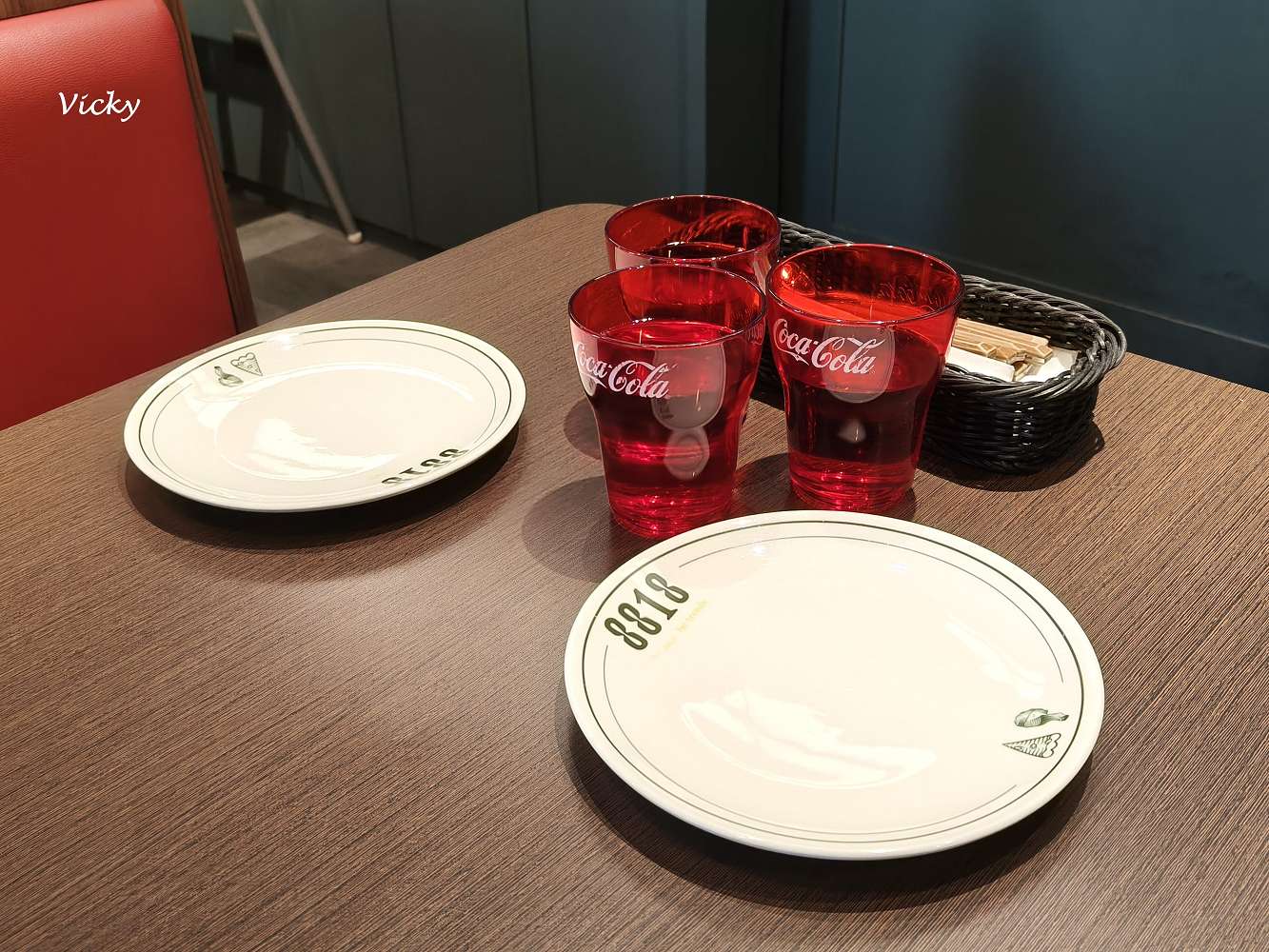 台南義式餐廳︱8818 Pizza Restaurant 比薩屋 南門店：大推披薩和炸雞，套餐好划算，附菜單連結