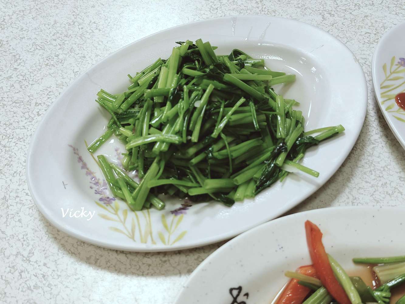 台南小吃︱阿華小炒：美味麻油腰只、鱔魚意麵，宵夜好夥伴，附菜單