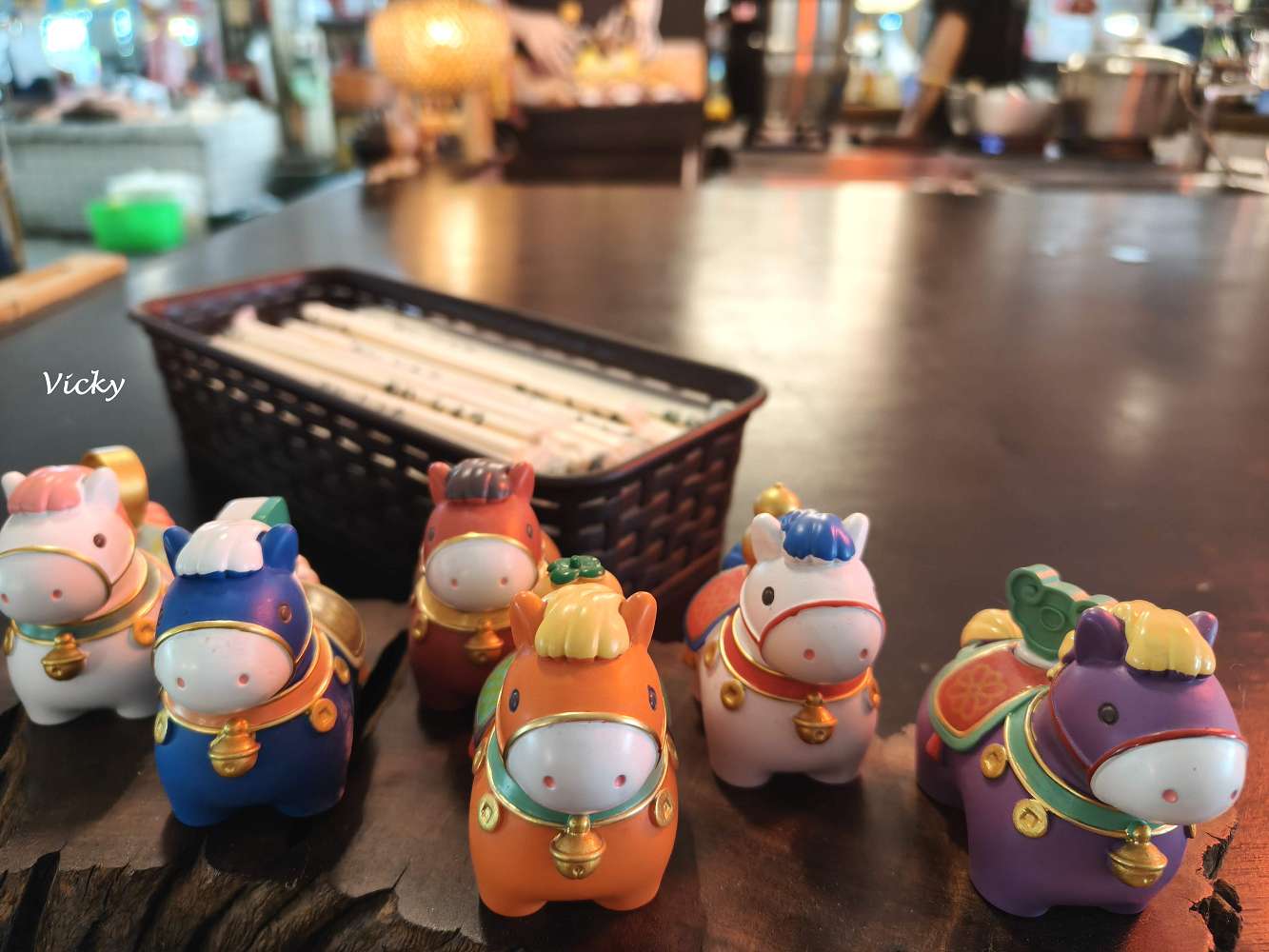 台南中西區美食︱立吞壽司:炙燒鮭魚6貫150元,一周營業3.5天,友愛市場內,台南美術館2館附近,附菜單 台南中西區美食︱立吞壽司:炙燒鮭魚6貫150元,一周營業3.5天,友愛市場內,台南美術館2館附近,附菜單