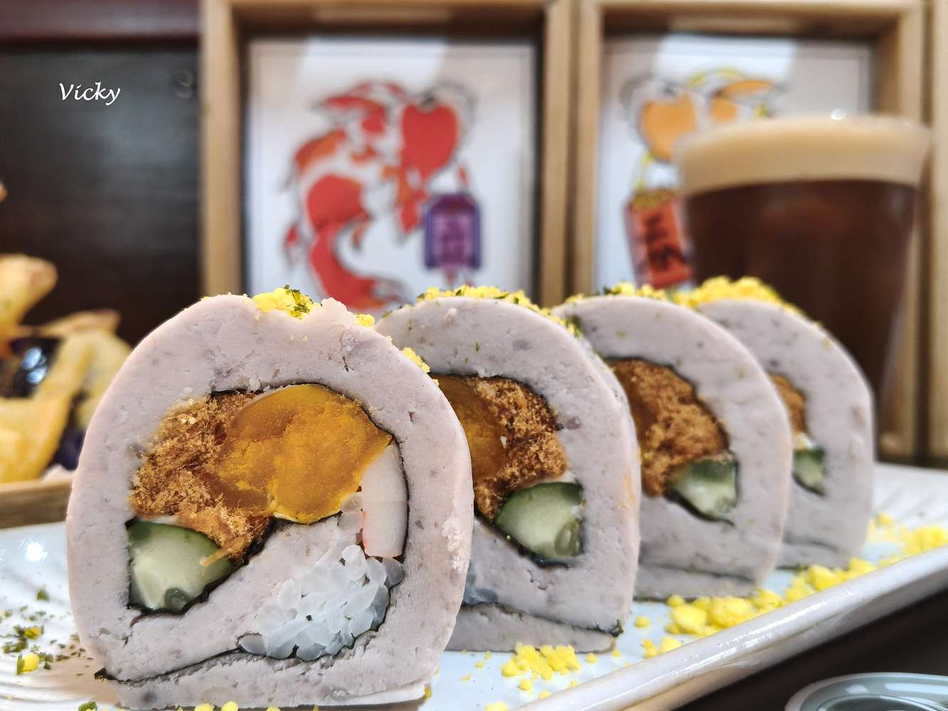 台南中西區美食︱立吞壽司：炙燒鮭魚6貫150元，一周營業3.5天，友愛市場內，台南美術館2館附近，附菜單