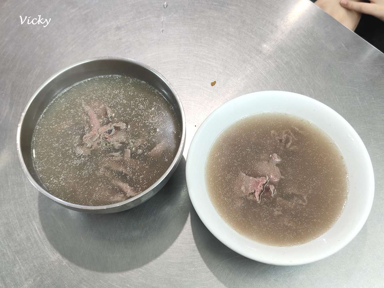 台南牛肉湯︱美鮮牛肉湯：意外發現南區24小時營業的牛肉湯，牛肉炒飯好吃耶！附菜單