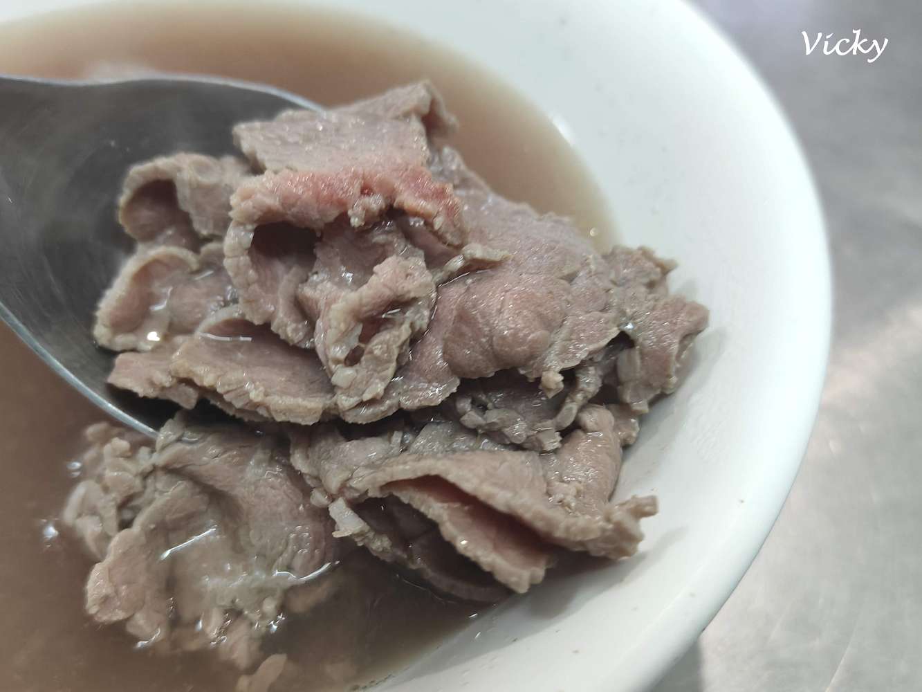 台南牛肉湯︱美鮮牛肉湯：意外發現南區24小時營業的牛肉湯，牛肉炒飯好吃耶！附菜單