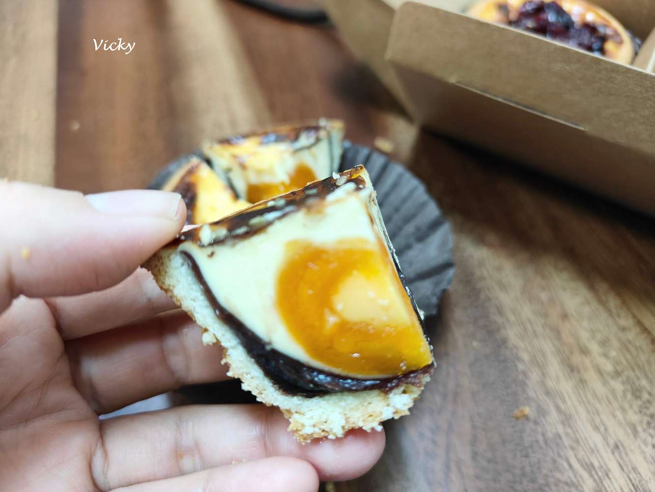 台南隱藏版甜點｜塔妞蛋塔工坊：德式蛋塔必吃！冰冰吃更香濃，多種口味超驚艷，鹹蛋黃口味必試