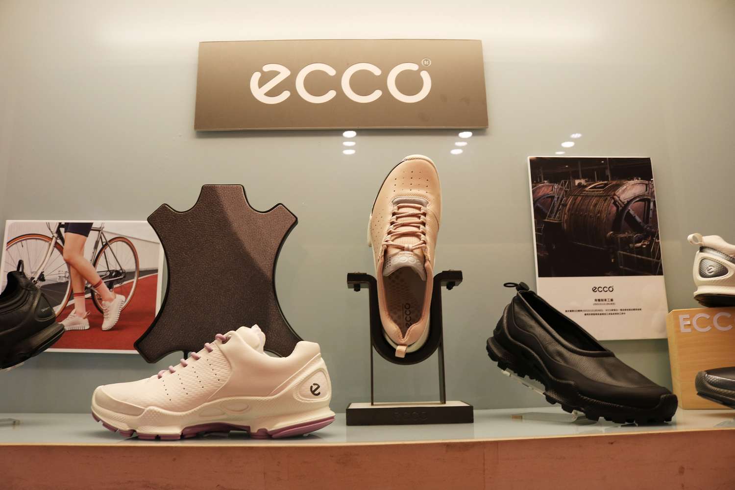 台南買鞋推薦｜洒落森林 極緻鞋館：走進「鞋履森林」，SKECHERS、ecco、MIT手工鞋通通有！全家都能選到命定鞋！