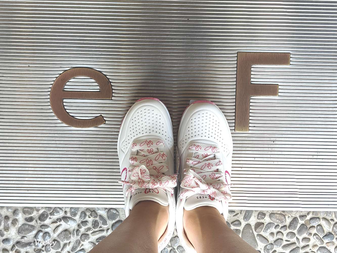 台南買鞋推薦｜洒落森林 極緻鞋館：走進「鞋履森林」，SKECHERS、ecco、MIT手工鞋通通有！全家都能選到命定鞋！