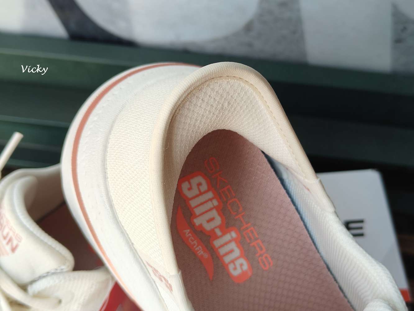 台南買鞋推薦｜洒落森林 極緻鞋館：走進「鞋履森林」，SKECHERS、ecco、MIT手工鞋通通有！全家都能選到命定鞋！