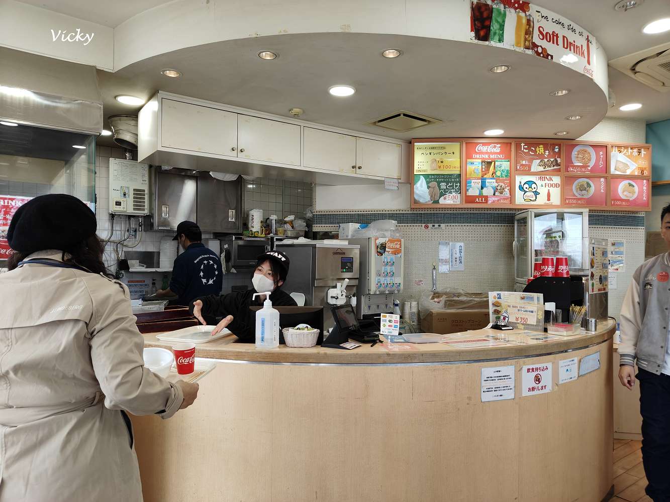 九州長崎必玩景點｜企鵝水族館：近距離看企鵝游泳散步，親子同樂超療癒！