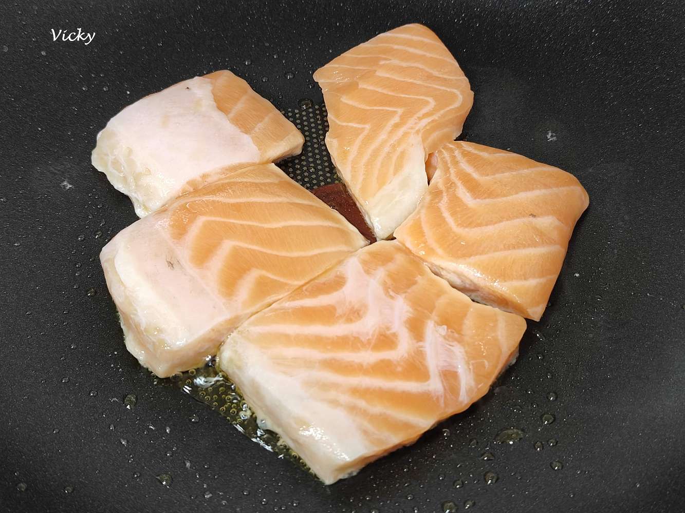 為什麼鮭魚是營養密碼？選72有鮭魚，無毒、產地直送，吃出健康與Omega-3，內附鮭魚食譜