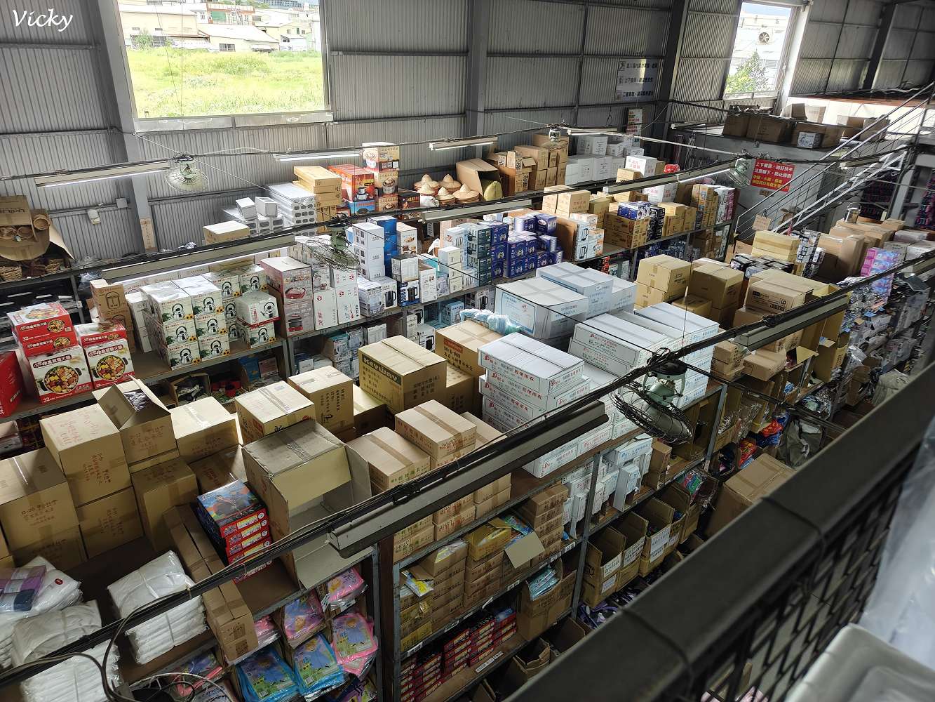 仁德必逛！田間超人氣倉庫型賣場，大發日用品批發中心超過7萬種商品，收納、五金、文具全都有