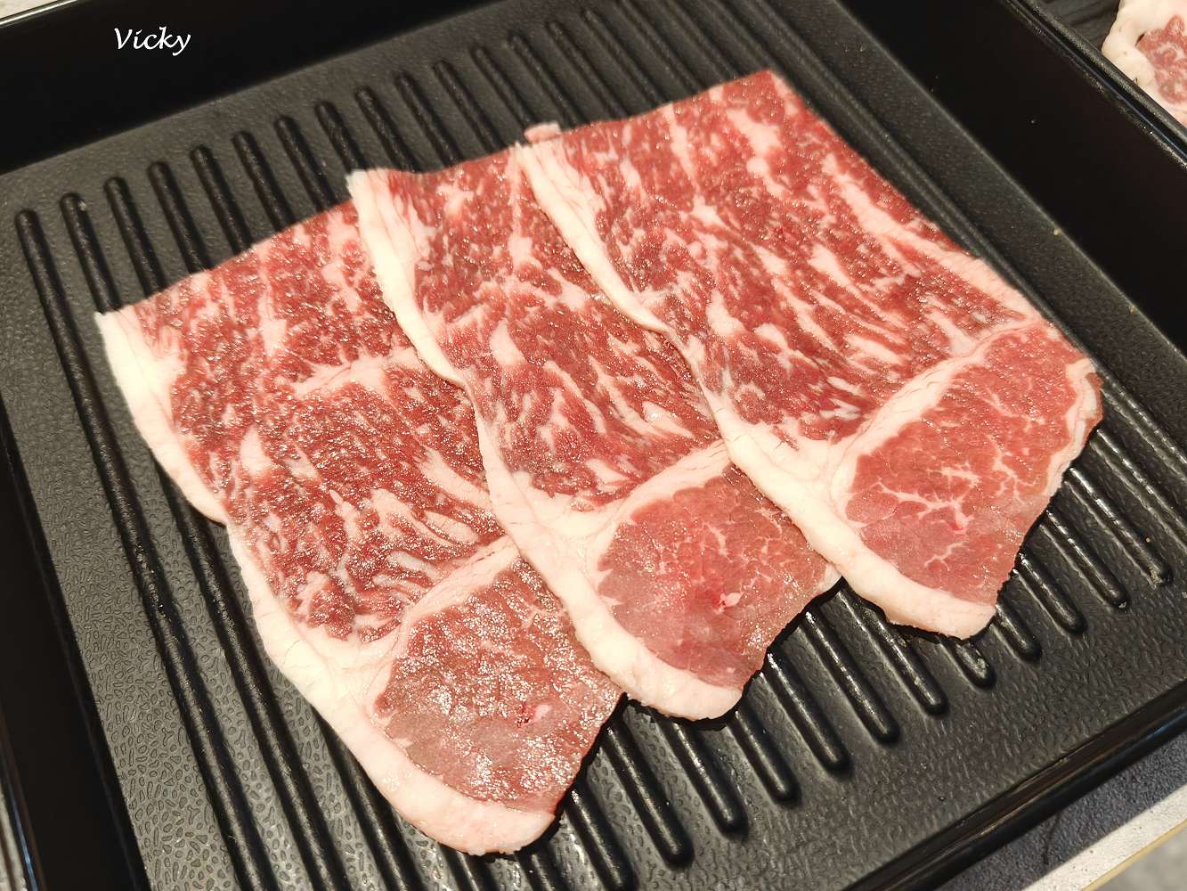 高雄燒肉吃到飽推薦｜肉次方高雄裕誠店：整棟王品旗艦，千元吃到和牛！親切服務＋舒適空間超加分！