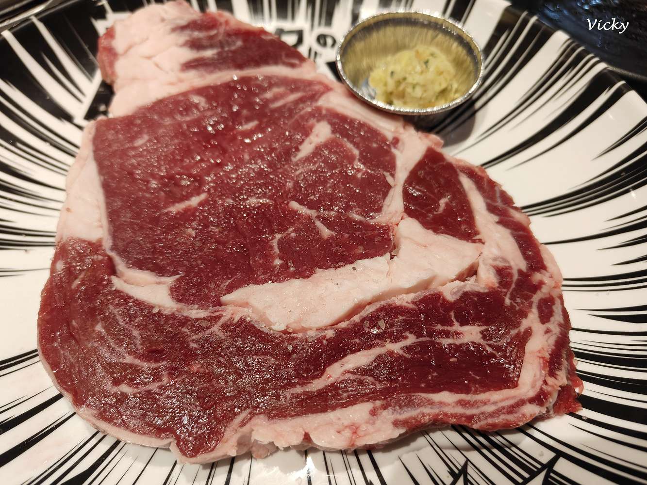 高雄燒肉吃到飽推薦｜肉次方高雄裕誠店：整棟王品旗艦，千元吃到和牛！親切服務＋舒適空間超加分！