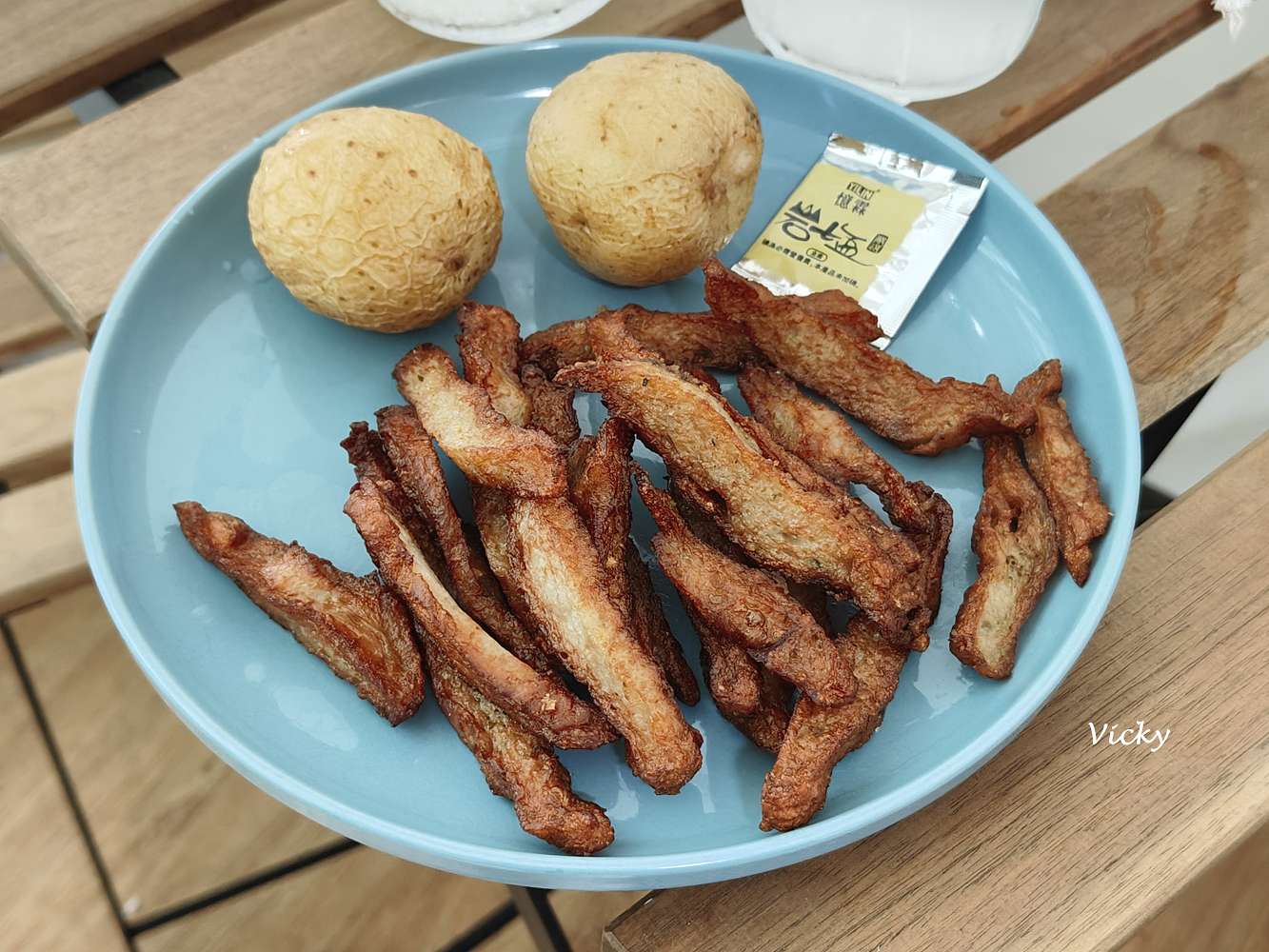 台南點心推薦︱台南大學 榮譽校區 美食︱炸雞洋行 榮譽店：親子都愛的平價人氣組合餐！孩子吃得開心又不油膩！附菜單