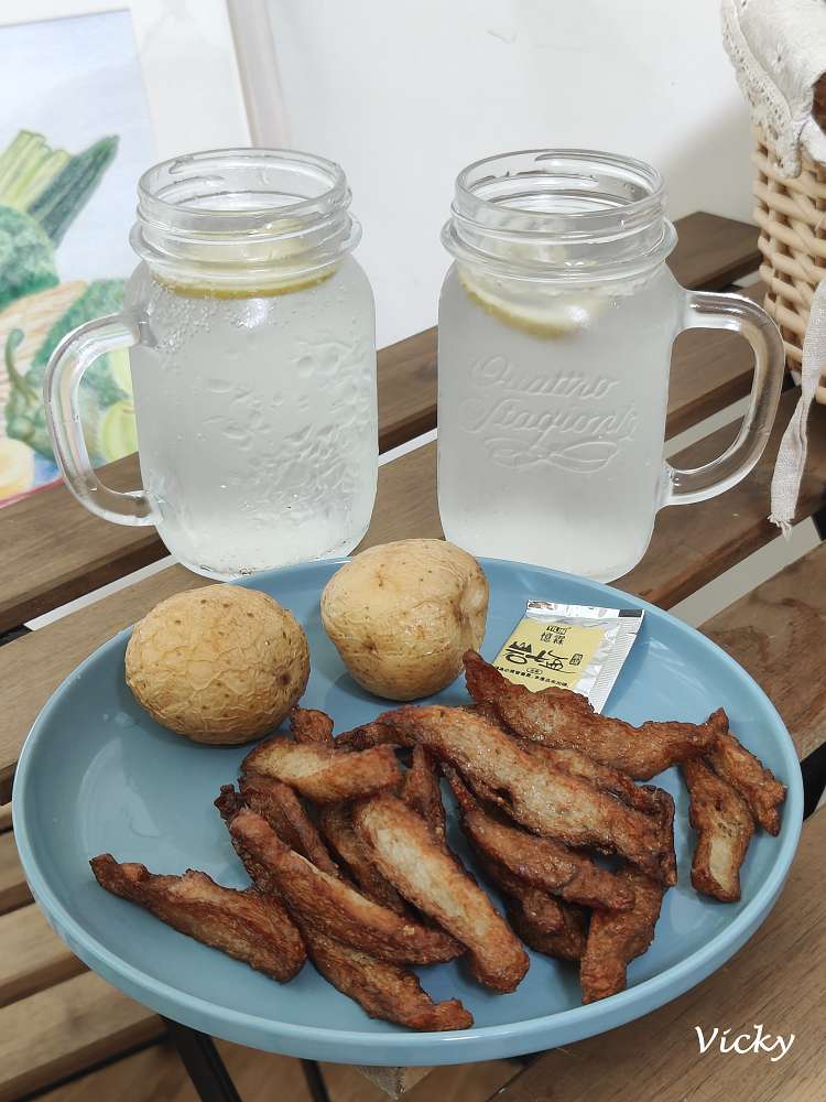 台南點心推薦︱台南大學 榮譽校區 美食︱炸雞洋行 榮譽店：親子都愛的平價人氣組合餐！孩子吃得開心又不油膩！附菜單