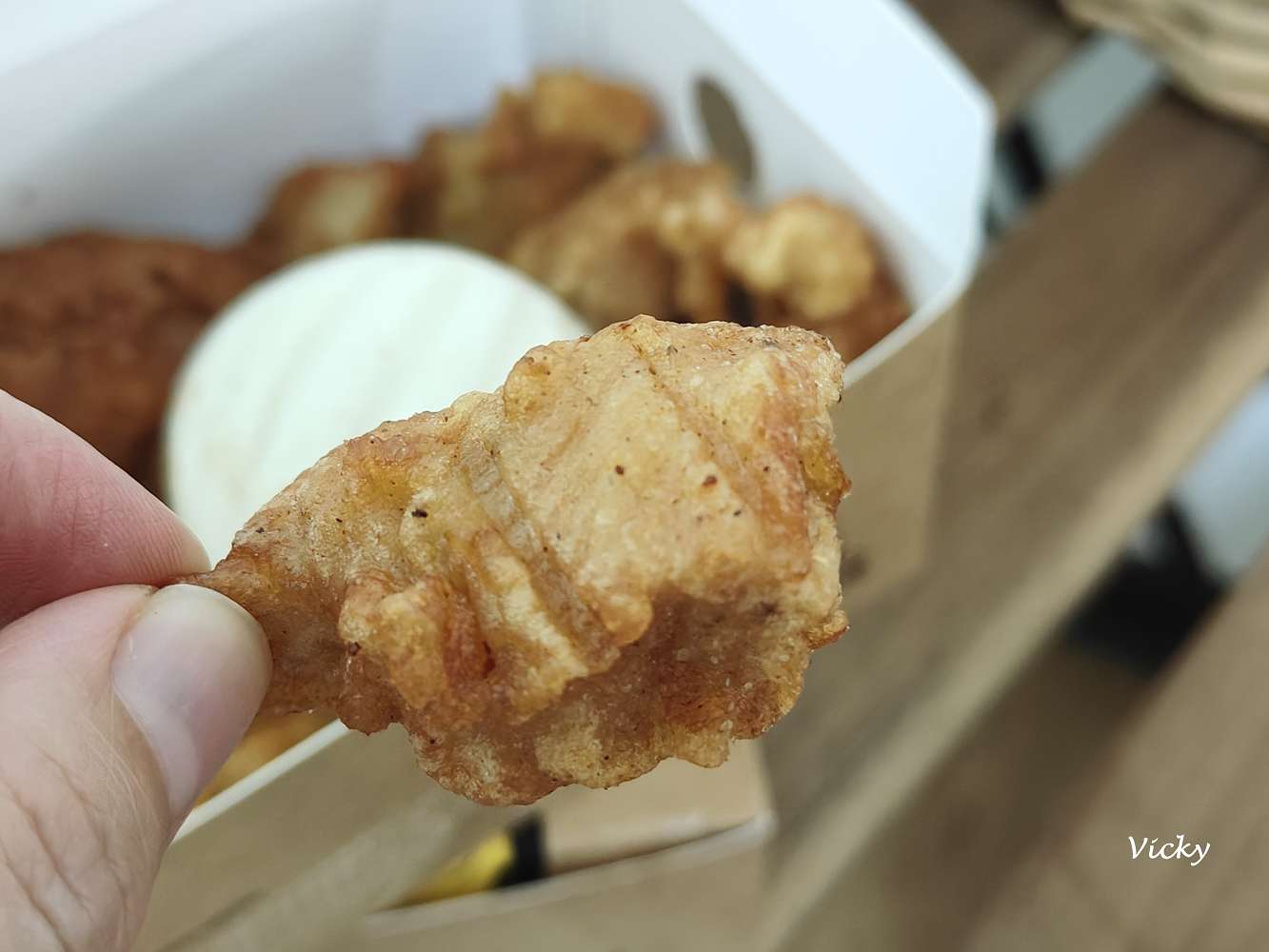 台南點心推薦︱台南大學 榮譽校區 美食︱炸雞洋行 榮譽店：親子都愛的平價人氣組合餐！孩子吃得開心又不油膩！附菜單