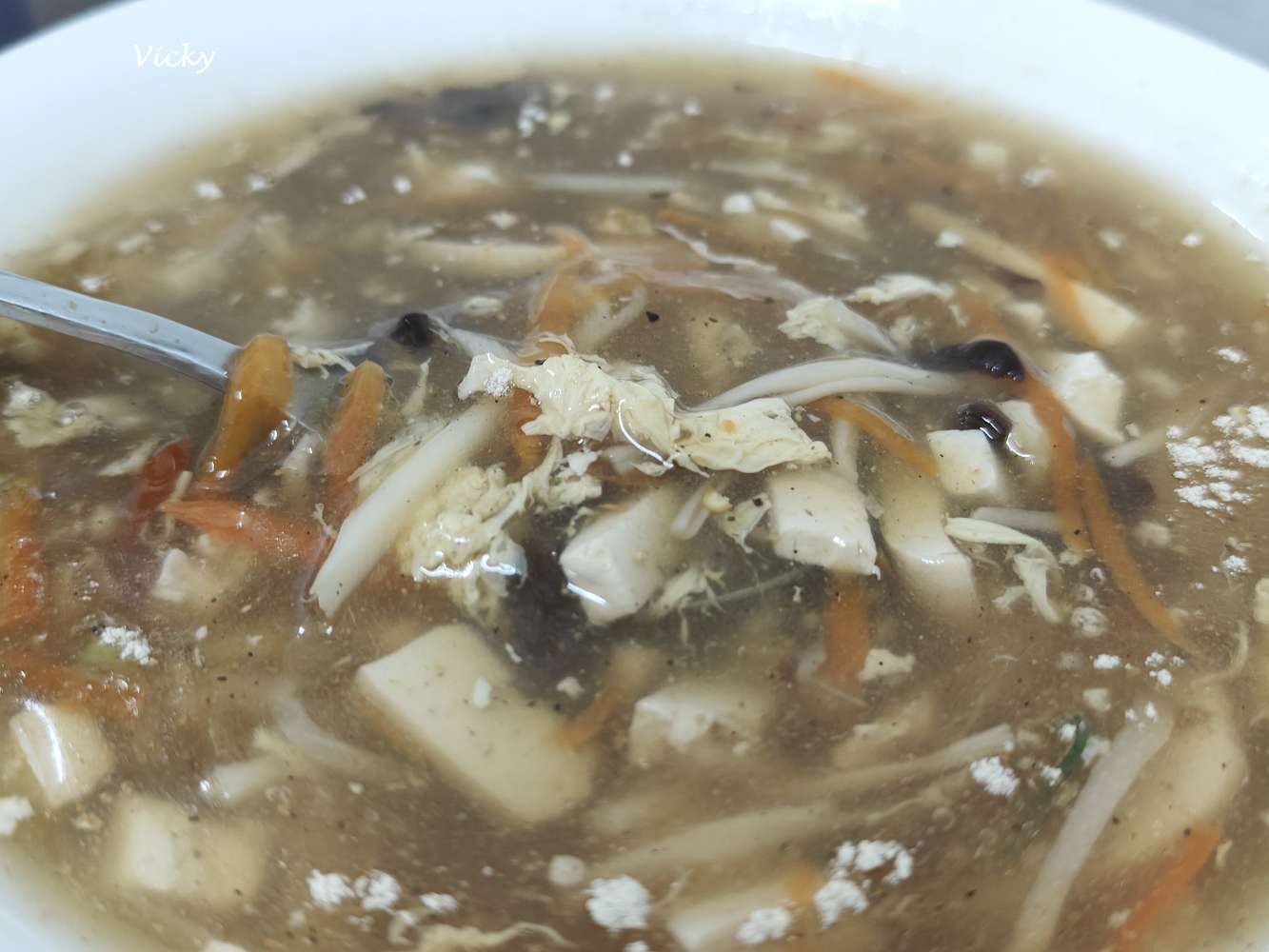 台南大學附近美食︱御品小籠湯包：7顆只要75元的爆汁湯包！夫妻聯手經營，平價又好吃，翻桌率超高！附菜單
