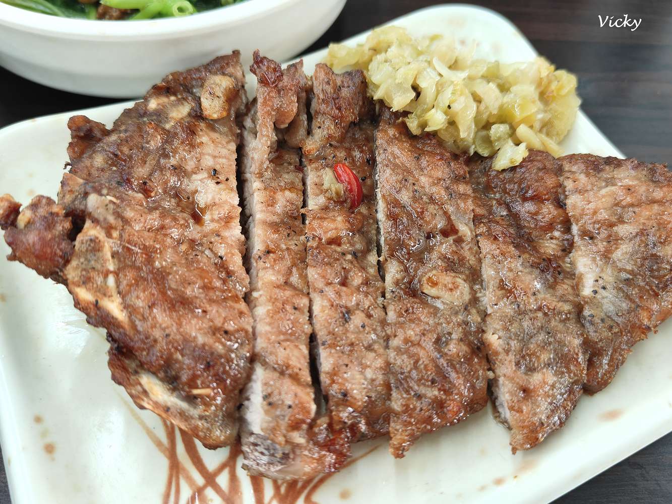 台南東區 上海好味道小籠湯包：東安路人氣點心店，環境佳但味道略有落差？