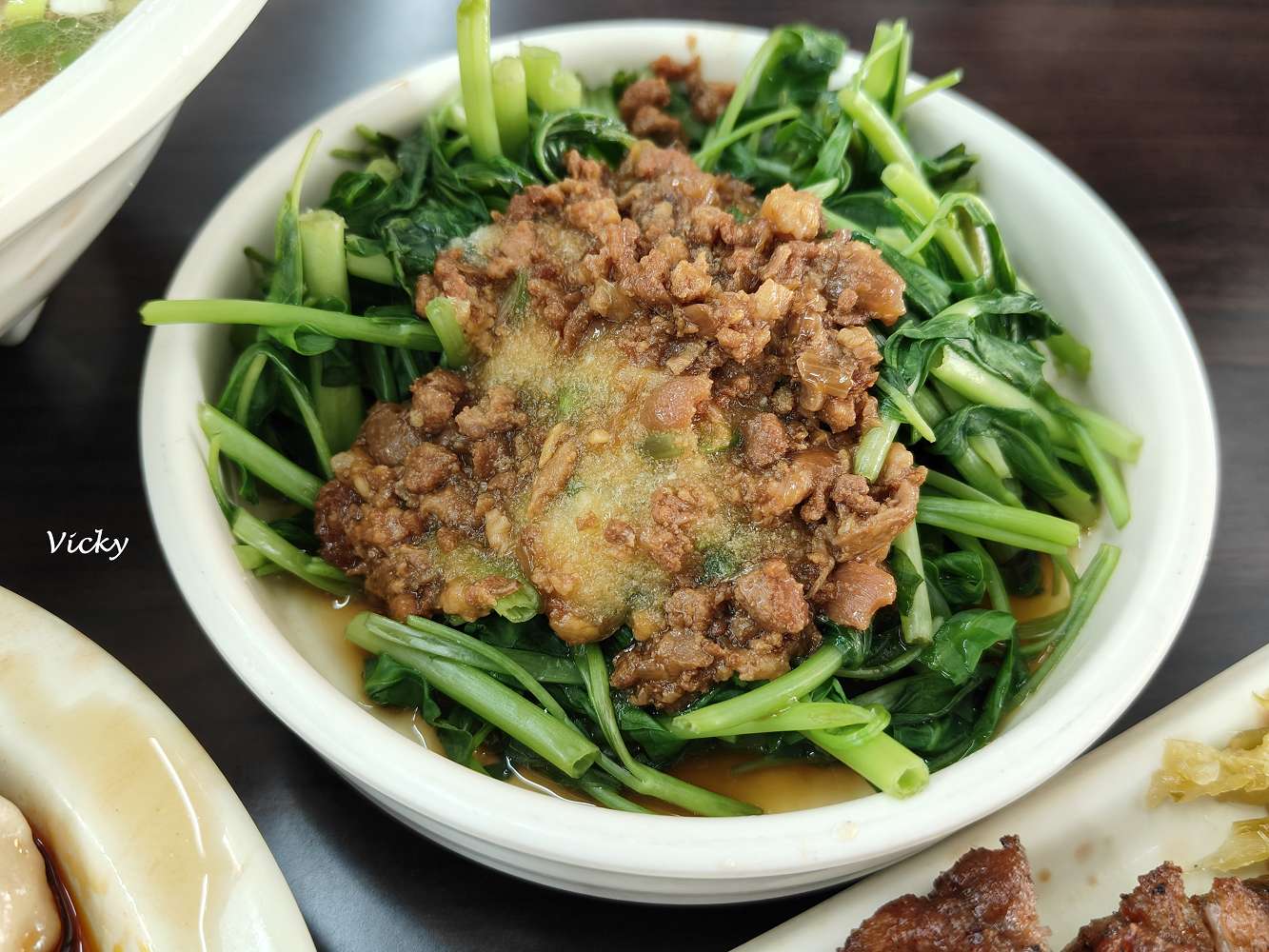 台南東區 上海好味道小籠湯包：東安路人氣點心店，環境佳但味道略有落差？