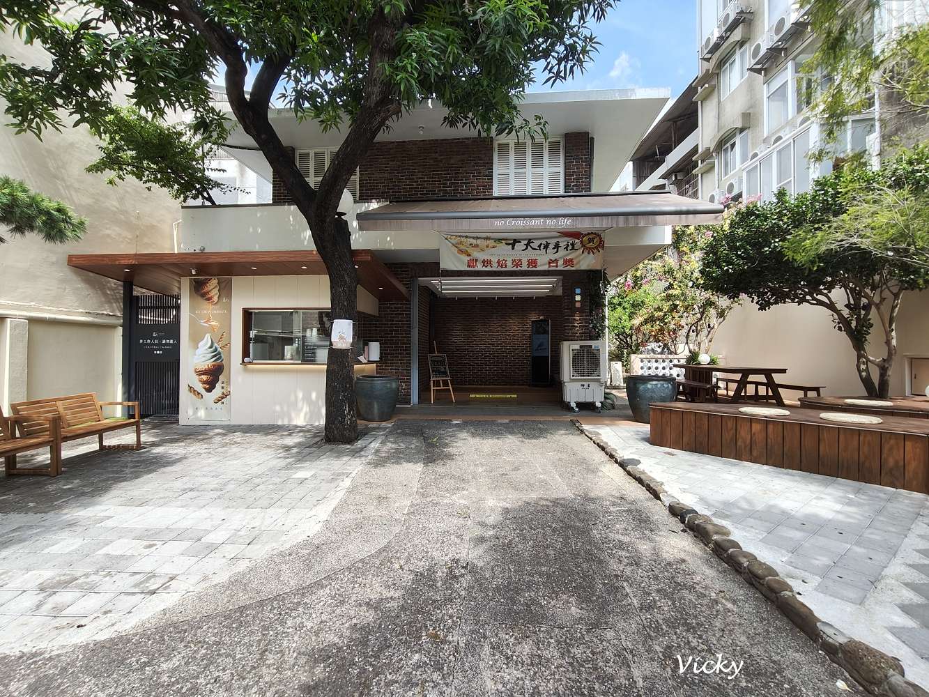 台南大學周邊美食｜獻 烘焙iminding 慶中街開新店！特色圓可頌與紅烏龍蛋捲一次滿足