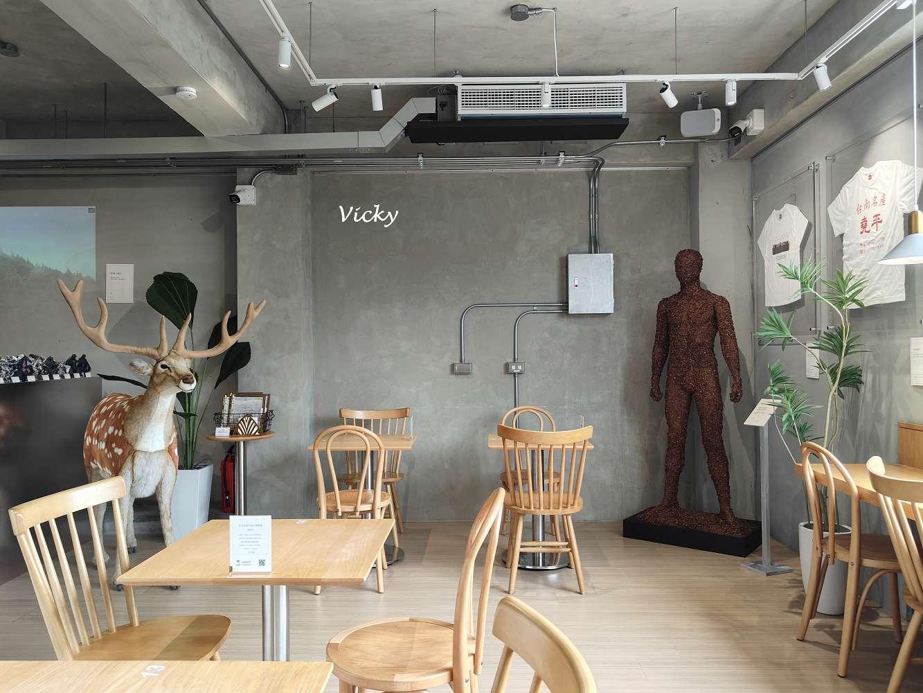 台南甜點推薦｜堯平布朗尼3店：動物系空間＋不限時享甜點、免費畫展一次滿足！