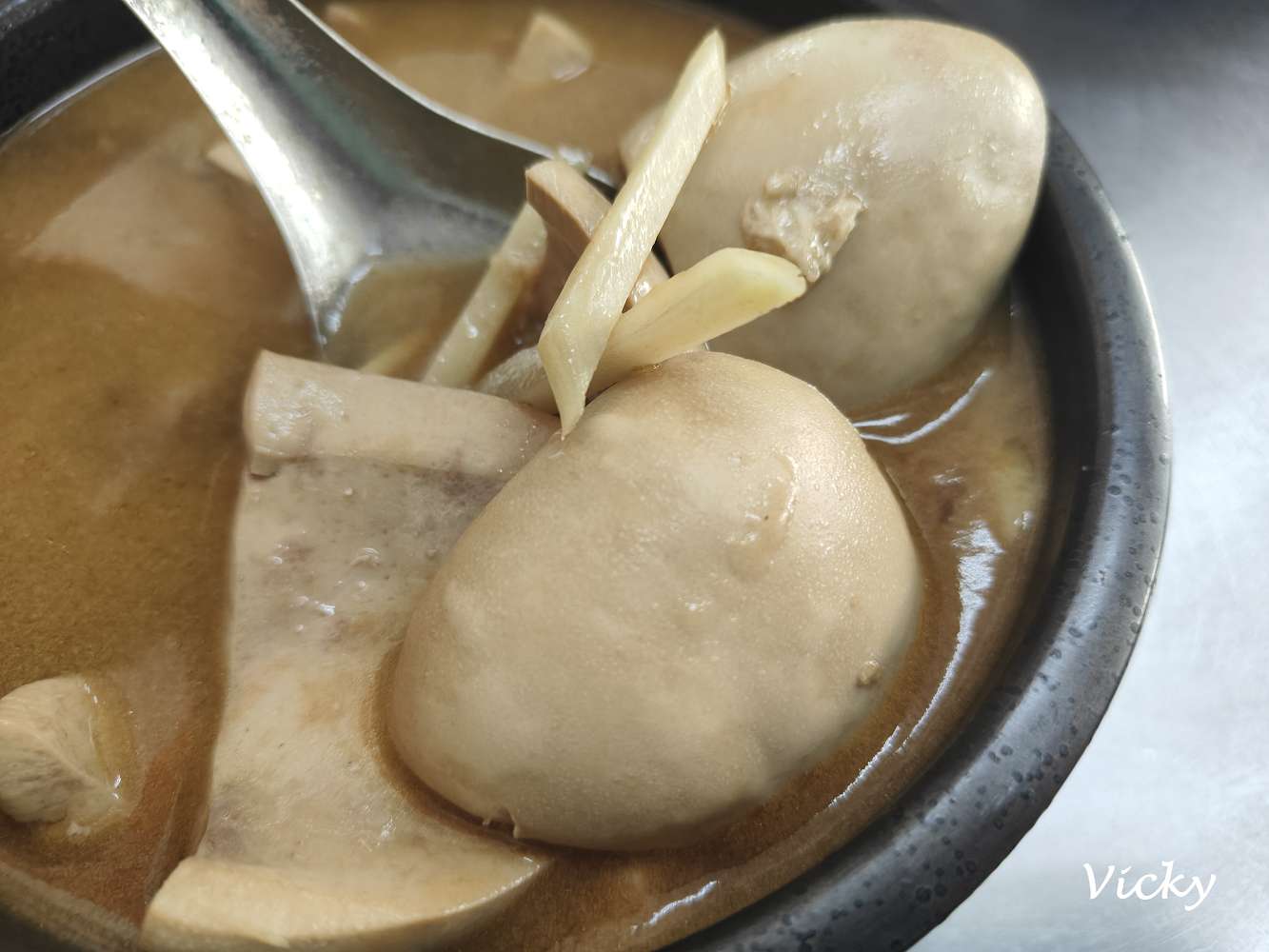 台南鱔魚意麵推薦｜府前路 東門圓環人氣老店｜進福炒鱔魚專家：超過40年歷史！鱔魚大塊又厚實，附菜單