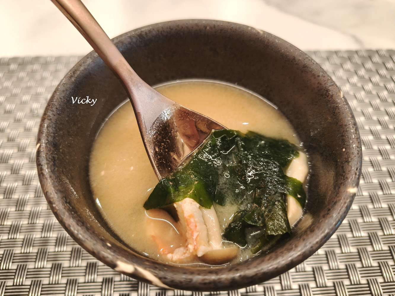 台南鐵板燒推薦｜明水然・樂 台南中山店：14道無菜單鐵板料理，每一道都是驚喜！Google 4.7星高評價！情侶約會、家庭聚餐，朋友慶生都合適