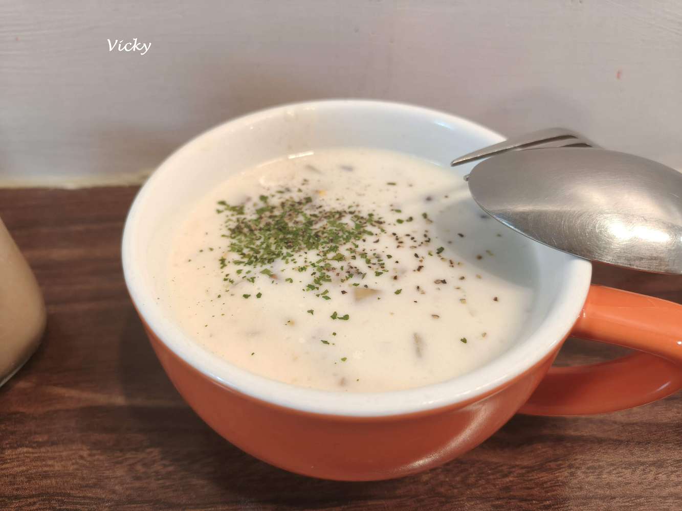 台南東區平價義大利麵｜樂熊 Pasta 美味推薦：義大利麵和燉飯只要100元，價格有夠平實，附菜單