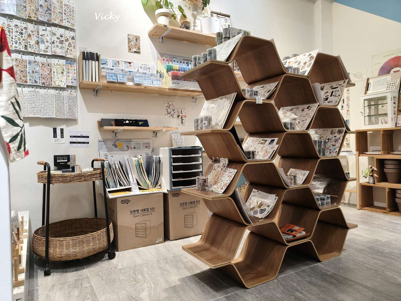 台南文青小店推薦：什物 Shiwu Studio 文具手帳選物店，走進南寧街83巷的溫暖角落