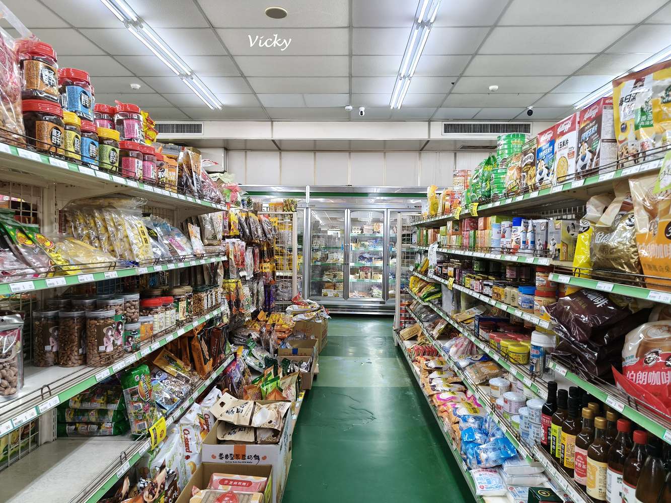台南市農會超市｜比大賣場更好逛的在地好物天堂！農產品、伴手禮一次買齊！從茶包、果乾、調味料到限定名產，台南農會超市絕對讓你逛到手軟、買到滿意！