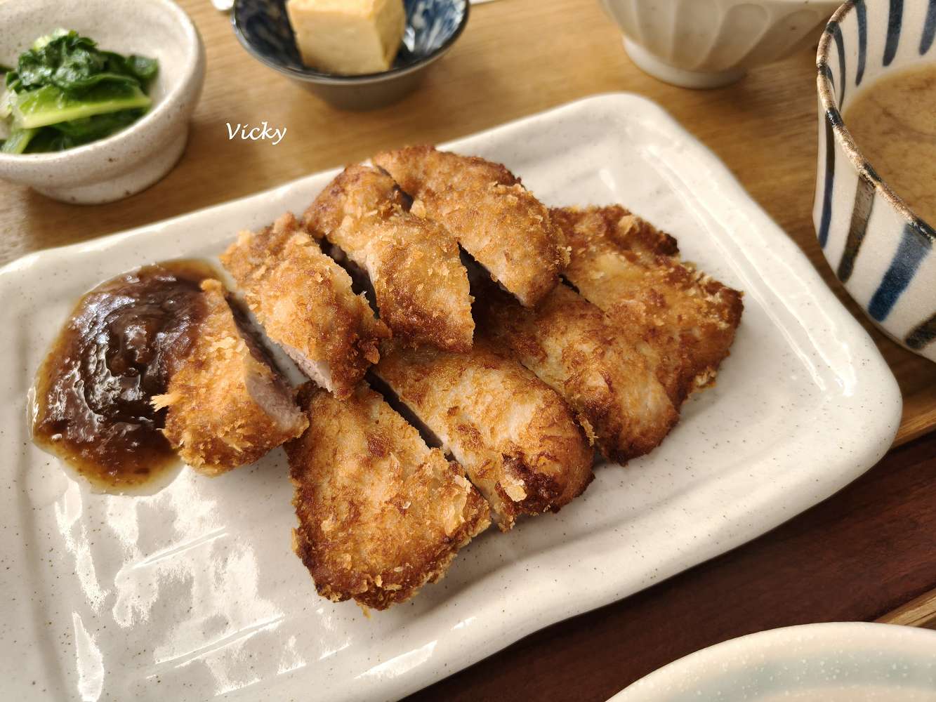 台南成大附近美食推薦 ｜小碗和食：巷弄裡的人氣豐富料理，包含飲料共8道，附菜單