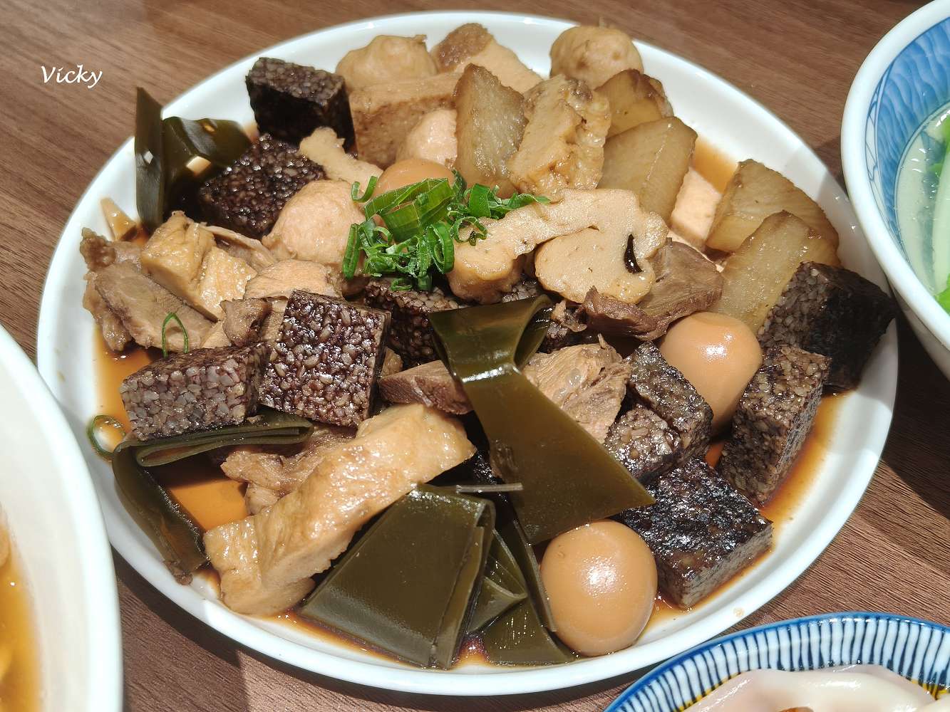 台南大學周邊美食|富發麵食:麵飯兼具、冷氣舒適,附菜單 台南大學周邊美食|富發麵食:麵飯兼具、冷氣舒適,附菜單