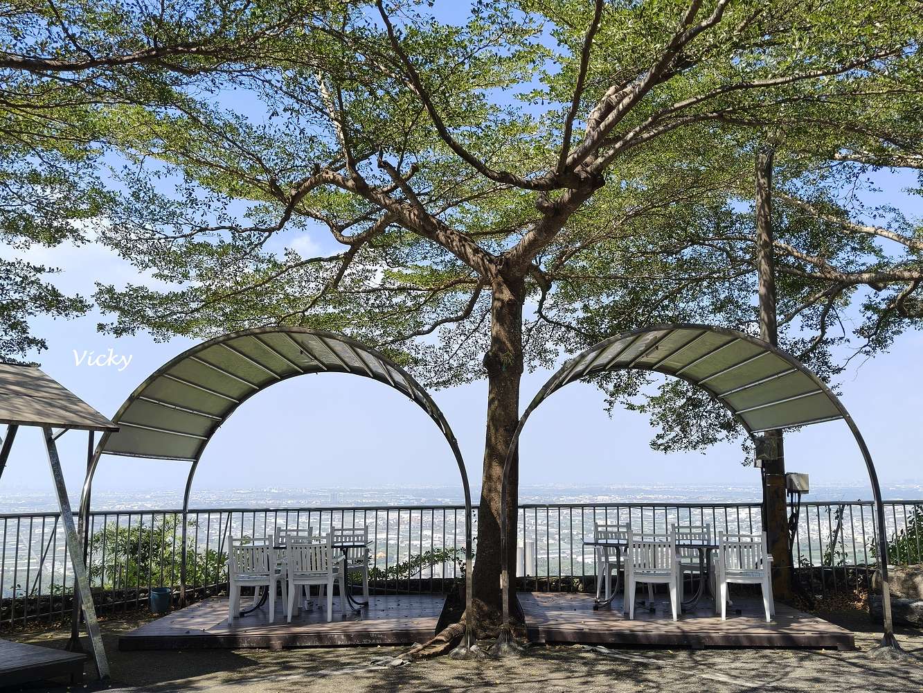 高雄景觀餐廳推薦|大崗山 恆雲山茶坊(原庭軒茶坊):登山後的靜謐休憩地,美景與美食一次滿足,附菜單 高雄景觀餐廳推薦|大崗山 恆雲山茶坊(原庭軒茶坊):登山後的靜謐休憩地,美景與美食一次滿足,附菜單