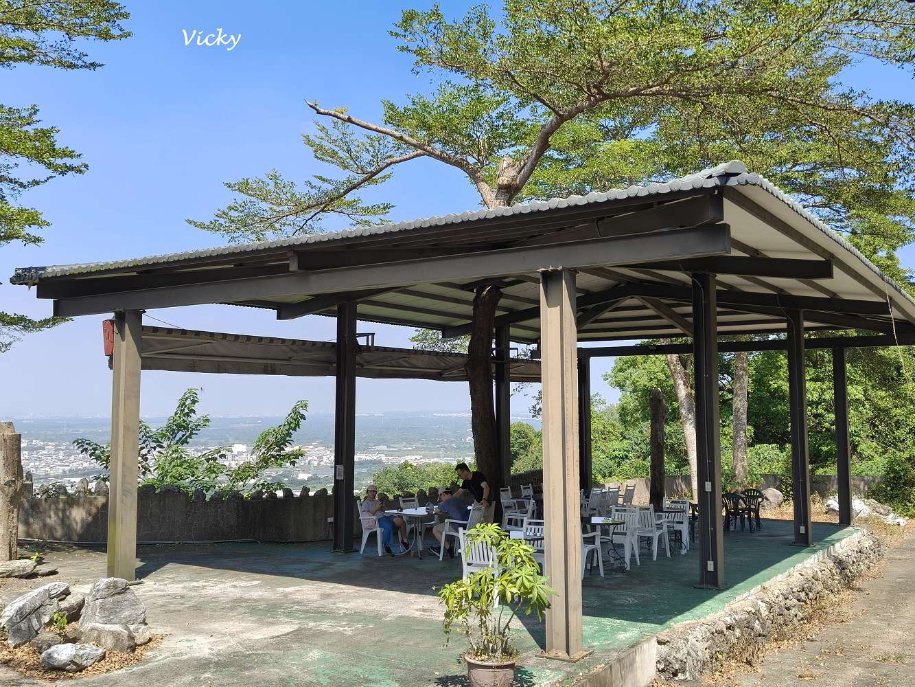 高雄景觀餐廳推薦|大崗山 恆雲山茶坊(原庭軒茶坊):登山後的靜謐休憩地,美景與美食一次滿足,附菜單 高雄景觀餐廳推薦|大崗山 恆雲山茶坊(原庭軒茶坊):登山後的靜謐休憩地,美景與美食一次滿足,附菜單