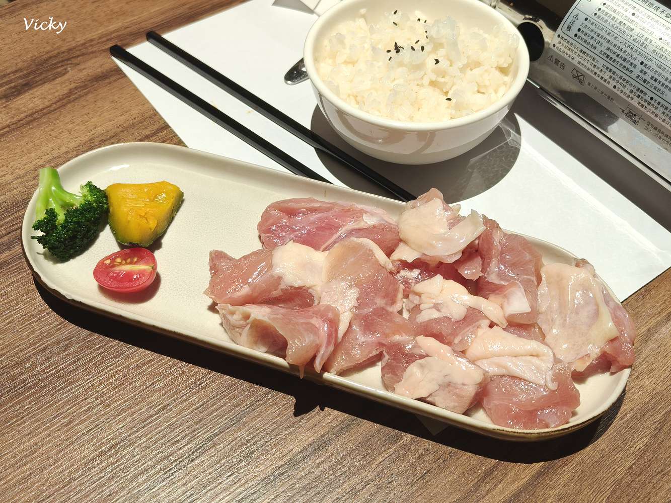 台南美食︱701嶼 多元餐飲新地圖：成大巷弄必吃「野生海魚」套餐，內附菜單！