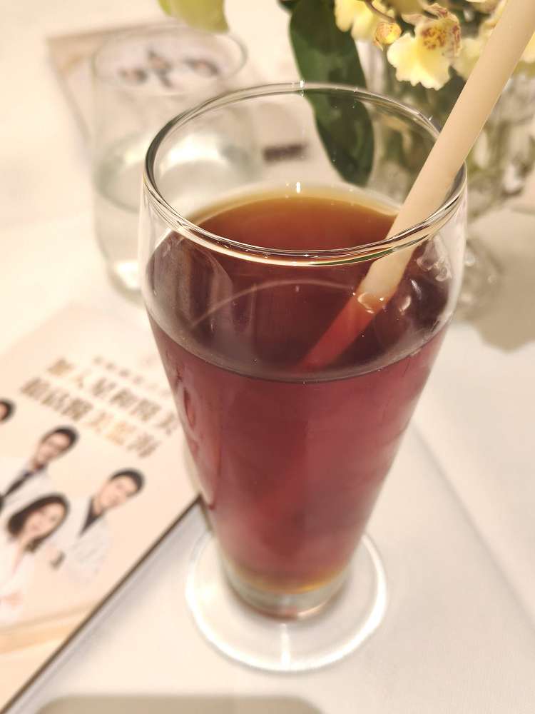 台南聚餐餐廳推薦10+！復古小炒、烤雞桌菜、新鮮海產、氛圍餐酒館