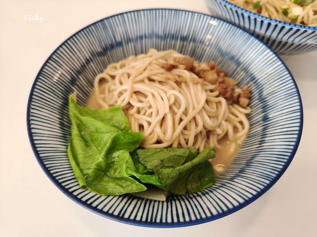 台南南區麵店推薦｜小心燙：文青風冷氣麵館，麵和滷味價格親民，附菜單