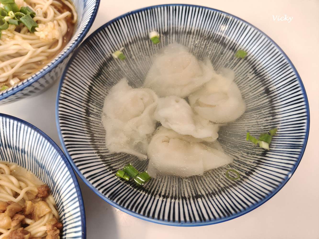 台南南區麵店推薦｜小心燙：文青風冷氣麵館，麵和滷味價格親民，附菜單
