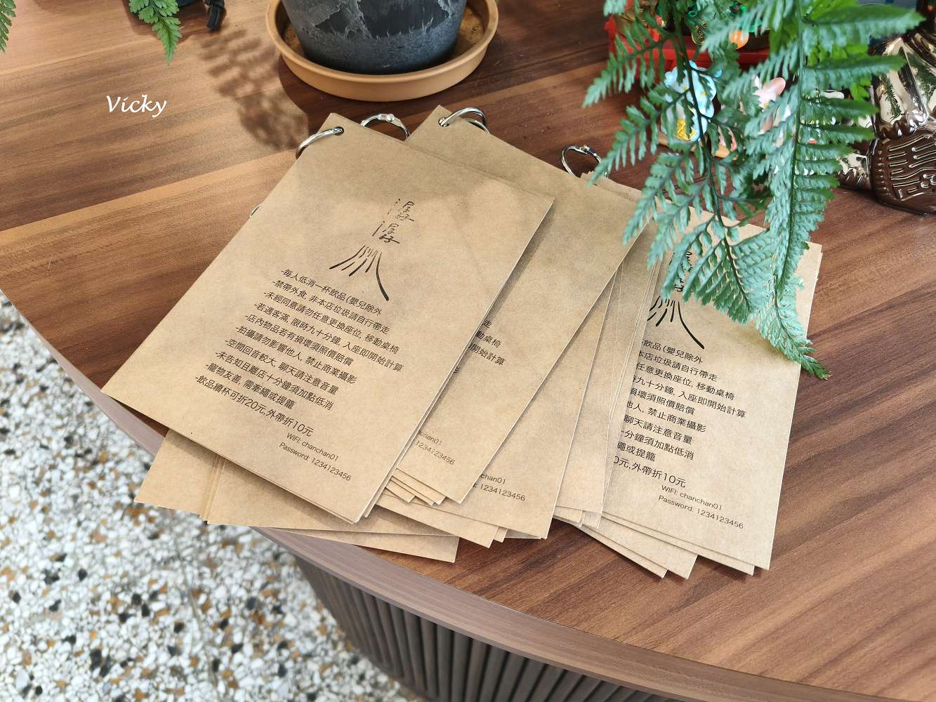 台南咖啡廳｜潺潺咖啡：巷弄裡的文青秘境，紅烏龍巴斯克與奶茶的完美午後時光（附最新菜單）