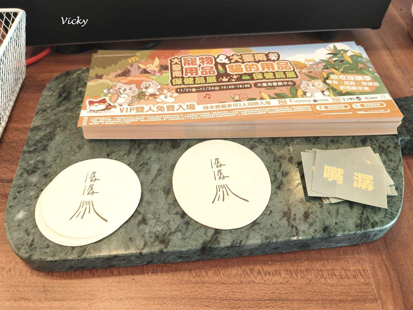 台南咖啡廳｜潺潺咖啡：巷弄裡的文青秘境，紅烏龍巴斯克與奶茶的完美午後時光（附最新菜單）