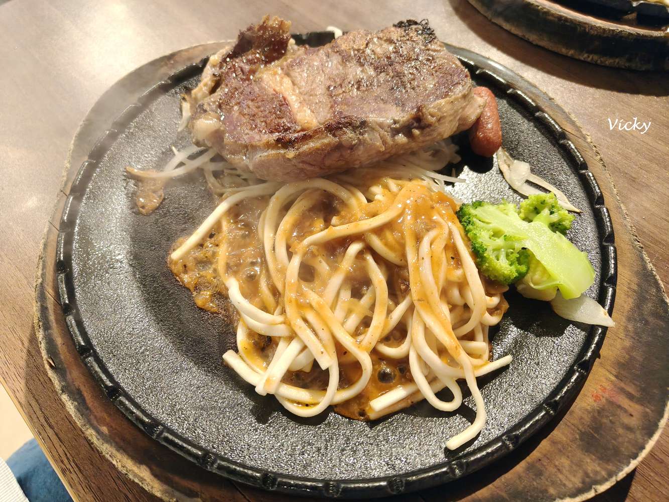 台南東門路美食推薦|達樂斯美式牛排 東門店:平價大份量牛排、自助吧吃到飽! 台南東門路美食推薦|達樂斯美式牛排 東門店:平價大份量牛排、自助吧吃到飽!