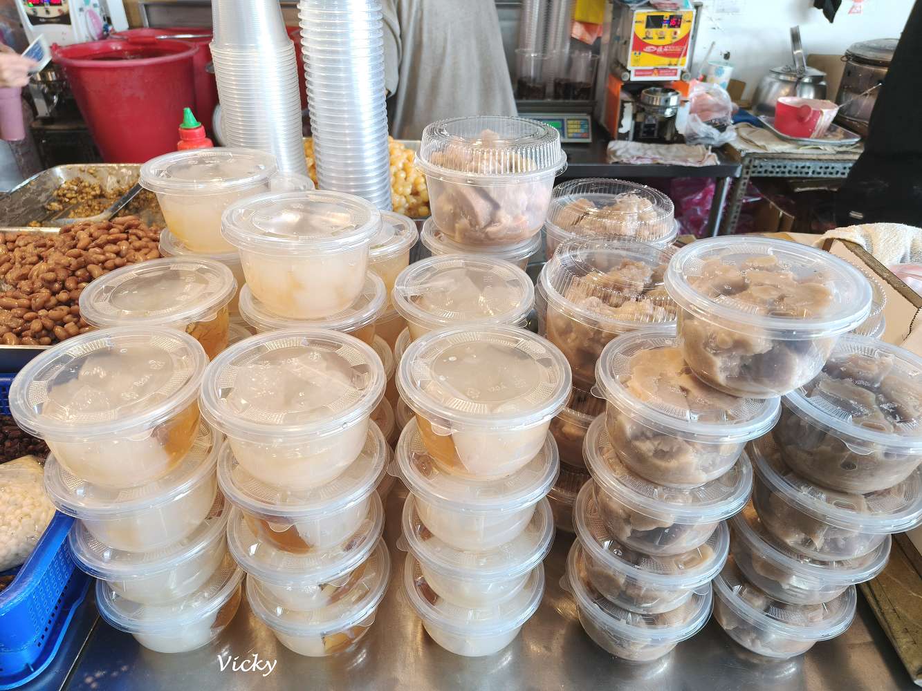 茄萣美食推薦︱永吉肉圓＋市場內純手工賣愛玉，在地人必吃的港口風味點心與甜品