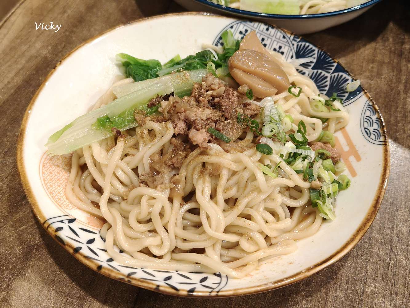 台南美食｜露露食麵所：隱身巷弄的驚喜！牛肉麵意外好吃，全家都讚不絕口的平價麵食館