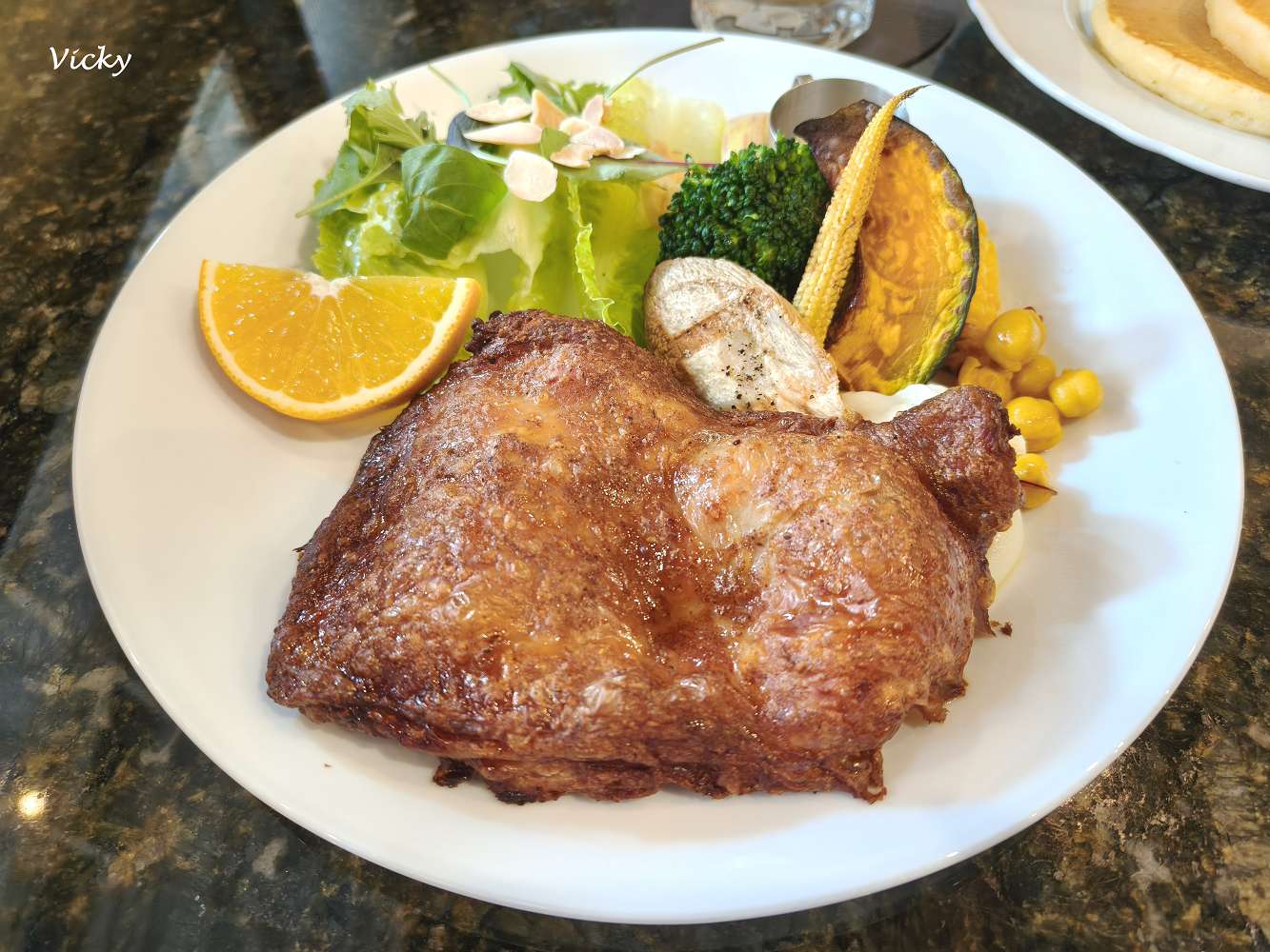 網站近期文章：台南中西區美食推薦︱Oi Griddlecakes 美式鬆餅：巷弄中的早午餐天堂，烤香料雞腿+美式鬆餅太驚艷！附菜單