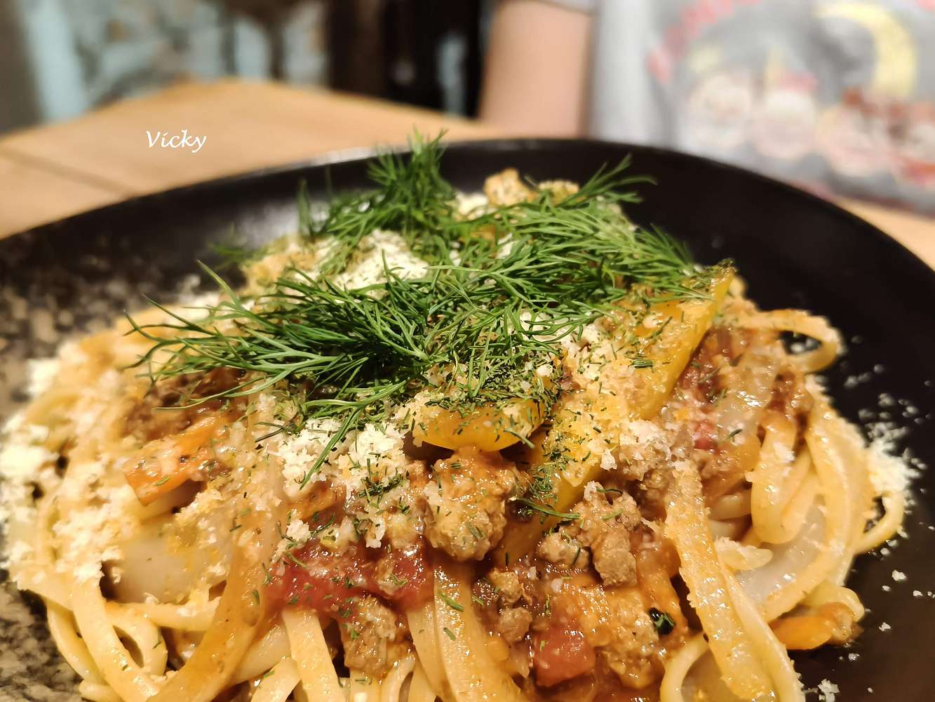 台南美食︱在島之後 餐酒館：魔鬼藏在細節裡！從備長炭水到萬壽菊金黃濃湯，創意料理與食材美學兼具，附菜單