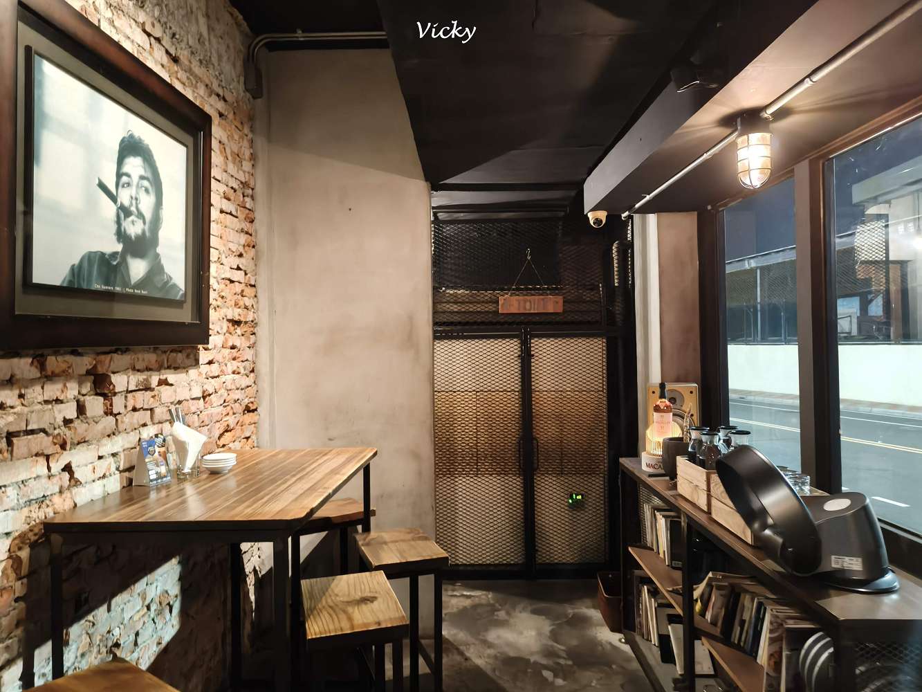 台南美食︱在島之後 餐酒館：魔鬼藏在細節裡！從備長炭水到萬壽菊金黃濃湯，創意料理與食材美學兼具，附菜單