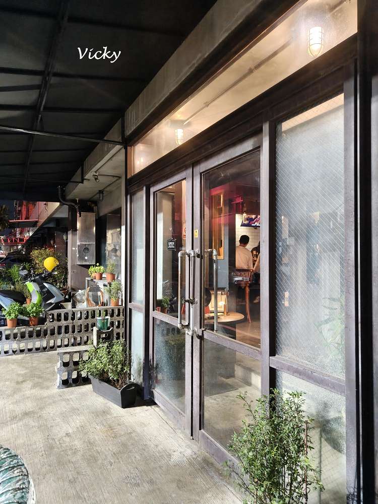 台南美食︱在島之後 餐酒館：魔鬼藏在細節裡！從備長炭水到萬壽菊金黃濃湯，創意料理與食材美學兼具，附菜單