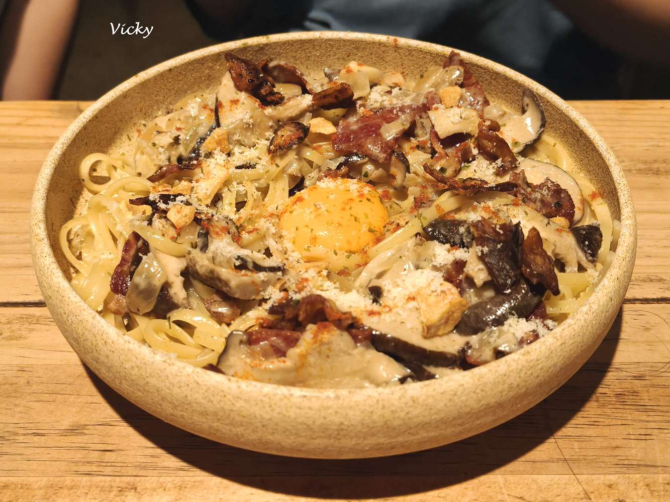 台南美食︱在島之後 餐酒館：魔鬼藏在細節裡！從備長炭水到萬壽菊金黃濃湯，創意料理與食材美學兼具，附菜單