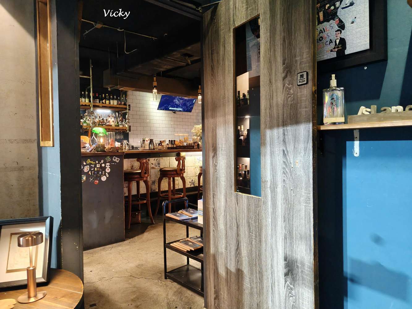 台南美食︱在島之後 餐酒館：魔鬼藏在細節裡！從備長炭水到萬壽菊金黃濃湯，創意料理與食材美學兼具，附菜單