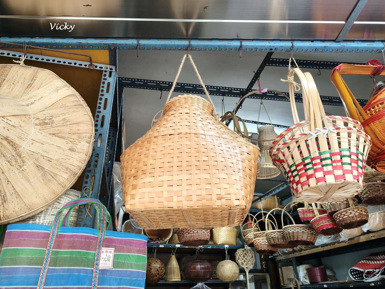 台南特色老店｜協進篾器舖：畚箕、魚簍、燈罩等，讓竹子化身生活中的藝術品