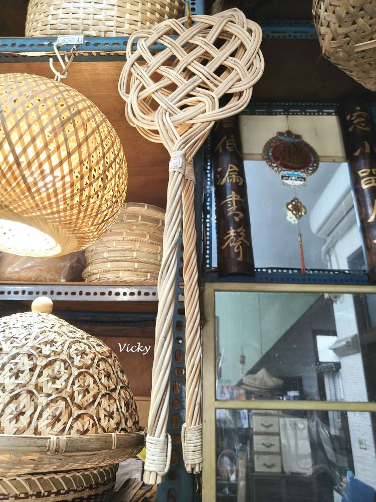 台南特色老店｜協進篾器舖：畚箕、魚簍、燈罩等，讓竹子化身生活中的藝術品